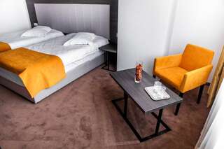 Отель Hotel Europeca Крайова Стандартный двухместный номер с 2 отдельными кроватями-1